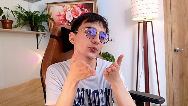 Snapshot of Sr_evann chatting on March 2026 04:21:01 PM Sr evann online show from March 2026 04:21:01 PM