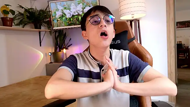 Snapshot of Sr_evann chatting on April 2026 02:47:01 PM Sr evann online show from April 2026 02:47:01 PM