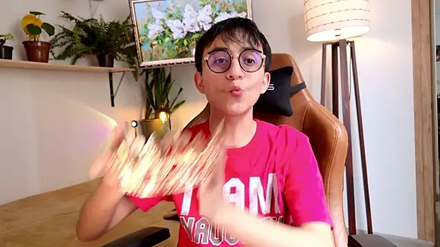 Snapshot of Sr_evann chatting on April 2026 03:02:02 PM Sr evann online show from April 2026 03:02:02 PM