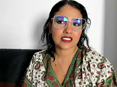 TatyGomez  online show from May 2026 03:35:02 AM