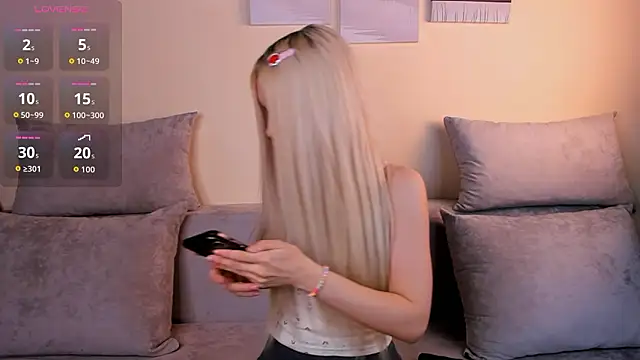 Snapshot of NoirCascade chatting on March 2026 05:44:02 AM NoirCascade online show from March 2026 05:44:02 AM