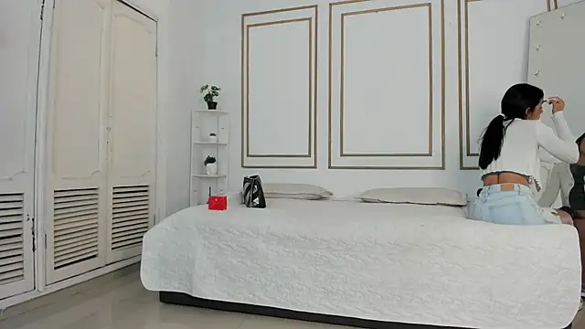 Snapshot of emily_gaviria1 chatting on March 2026 12:16:01 PM emily gaviria1 online show from March 2026 12:16:01 PM