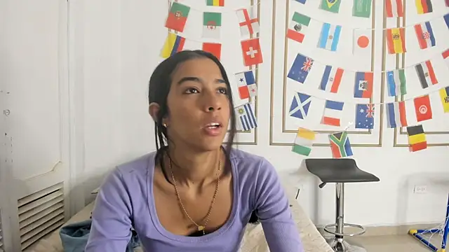 emily gaviria1 online show from July 2026 01:48:01 PM