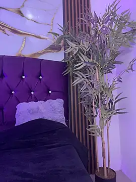 aurora ec online show from March 2026 12:20:01 PM