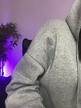 aurora ec online show from April 2026 12:00:02 PM