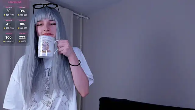 Snapshot of kira_montelle chatting on April 2026 06:53:01 PM kira montelle online show from April 2026 06:53:01 PM