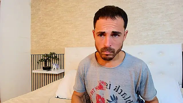 Adams Sanz online show from March 2026 08:02:01 PM