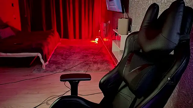 Karl Night  online show from April 2026 06:08:02 PM