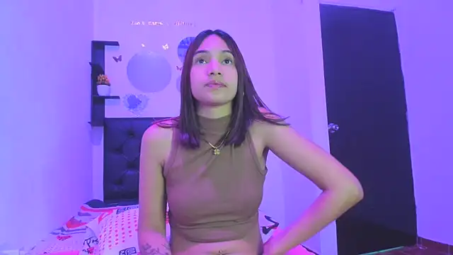 sapphire brown20 online show from April 2026 12:33:01 AM