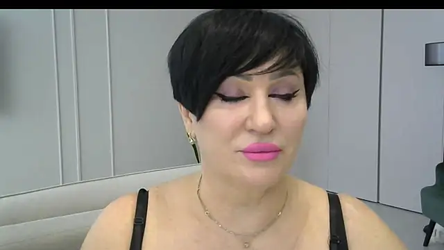 Snapshot of Kleotempt chatting on April 2026 12:41:01 PM Kleotempt online show from April 2026 12:41:01 PM