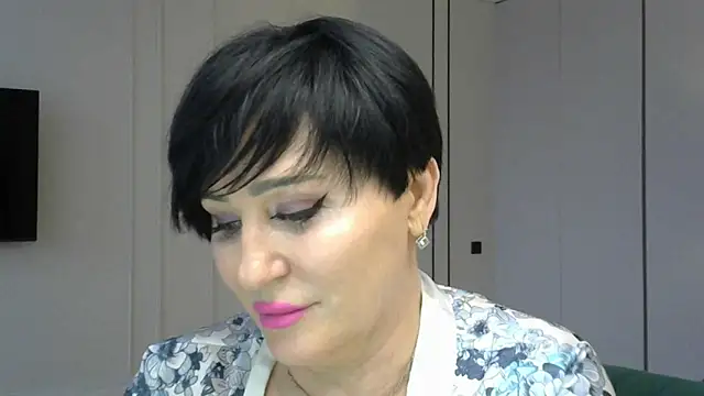 Snapshot of Kleotempt chatting on May 2026 01:02:04 AM Kleotempt online show from May 2026 01:02:04 AM