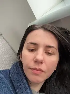 Oliviya smiley  online show from March 2026 01:40:02 PM