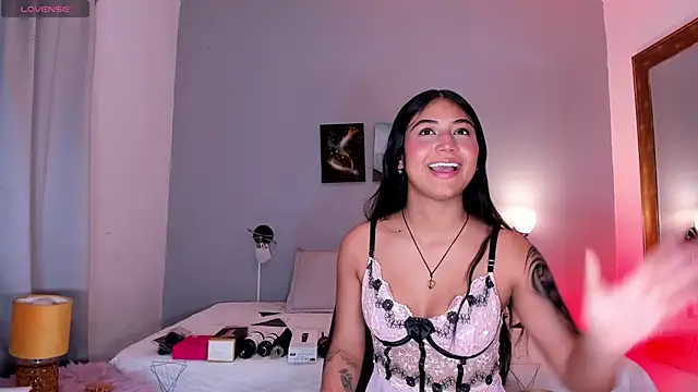KimTaylorW online show from April 2026 02:36:02 AM