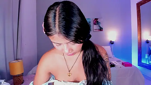 KimTaylorW online show from June 2026 02:33:02 AM