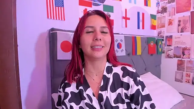 Snapshot of violeta_blaze1 chatting on June 2026 02:18:02 AM violeta blaze1 online show from June 2026 02:18:02 AM