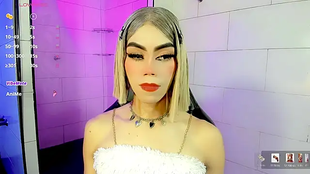 Snapshot of Gema_Jones_ chatting on May 2026 07:52:01 PM Gema Jones online show from May 2026 07:52:01 PM