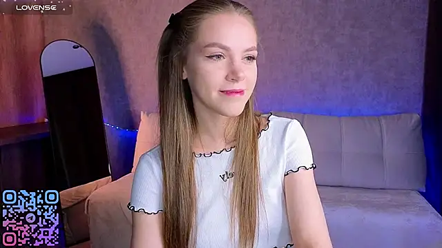 Snapshot of melee_eva chatting on March 2026 10:43:01 AM melee eva online show from March 2026 10:43:01 AM