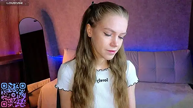 Snapshot of melee_eva chatting on April 2026 07:46:01 AM melee eva online show from April 2026 07:46:01 AM