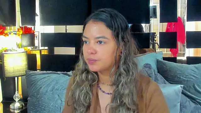 dulce lyraa1 online show from February 2026 07:29:02 AM