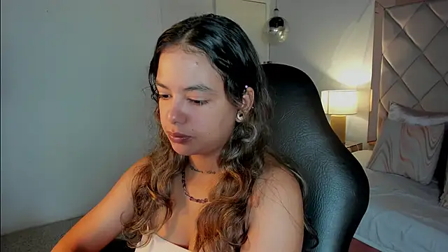 Snapshot of dulce_lyraa1 chatting on May 2026 04:19:01 AM dulce lyraa1 online show from May 2026 04:19:01 AM