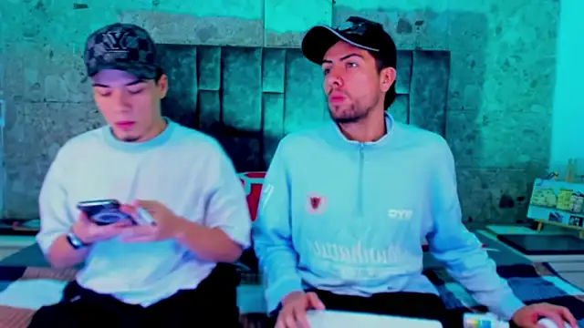 alex and christhoper online show from April 2026 05:55:01 AM