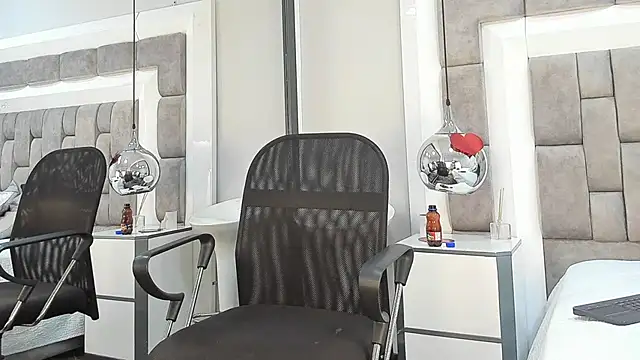 Snapshot of Austin_Reedss chatting on February 2026 03:21:01 PM Austin Reedss online show from February 2026 03:21:01 PM