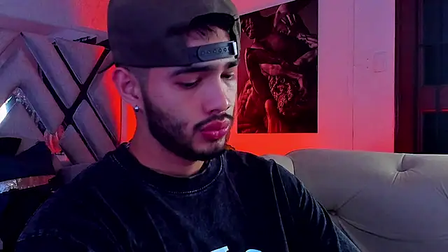 Snapshot of Vincentblack chatting on April 2026 05:33:01 AM Vincentblack online show from April 2026 05:33:01 AM