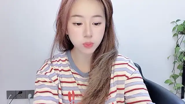 Snapshot of Baixi-01 chatting on June 2026 02:33:01 PM Baixi-01 online show from June 2026 02:33:01 PM
