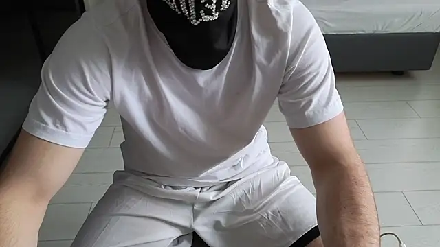 chantatummm online show from April 2026 12:25:01 PM