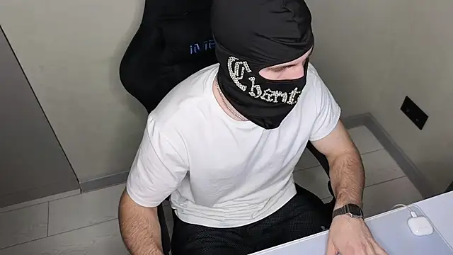 chantatummm online show from May 2026 06:56:02 PM