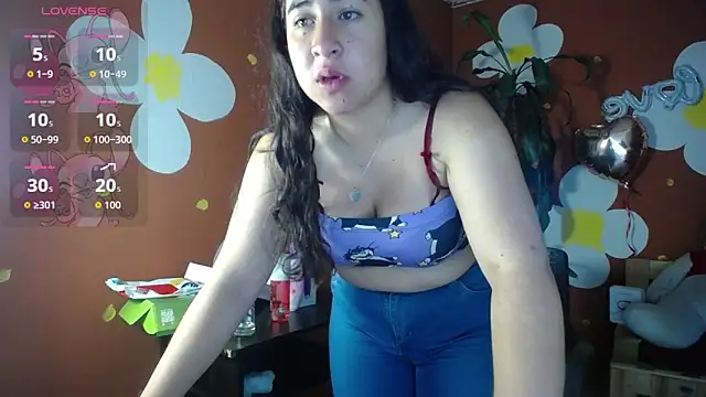 Snapshot of VirellaAshford chatting on April 2026 11:22:02 AM VirellaAshford online show from April 2026 11:22:02 AM