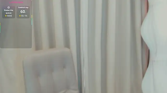 Snapshot of daniela-rush chatting on May 2026 01:33:01 AM daniela-rush online show from May 2026 01:33:01 AM