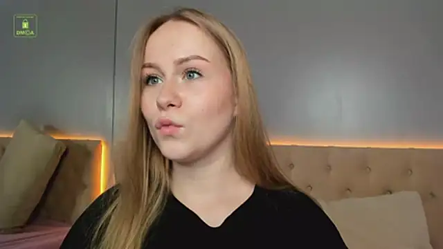 stacy moorex online show from May 2026 08:28:01 PM