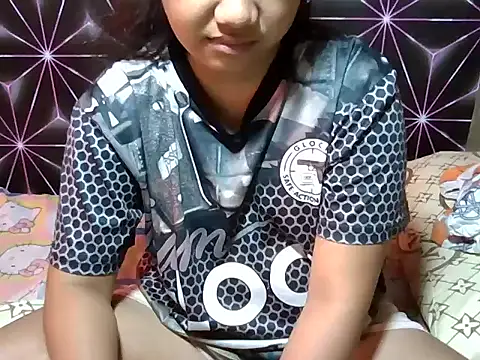 Snapshot of Flowerbebe chatting on March 2026 07:14:02 AM Flowerbebe online show from March 2026 07:14:02 AM