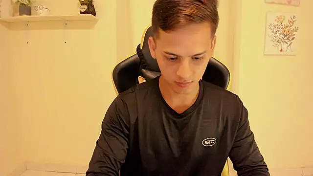 sexy andres01 online show from June 2026 03:20:02 PM