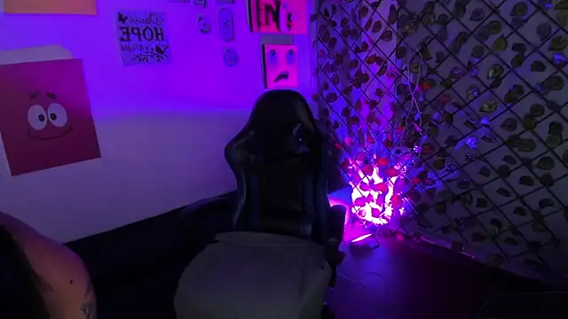 Snapshot of Megan_Collinss1 chatting on March 2026 06:49:01 PM Megan Collinss1 online show from March 2026 06:49:01 PM