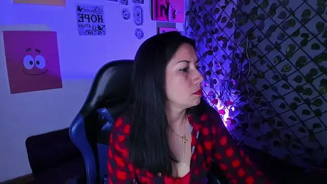 Snapshot of Megan_Collinss1 chatting on March 2026 04:43:01 PM Megan Collinss1 online show from March 2026 04:43:01 PM