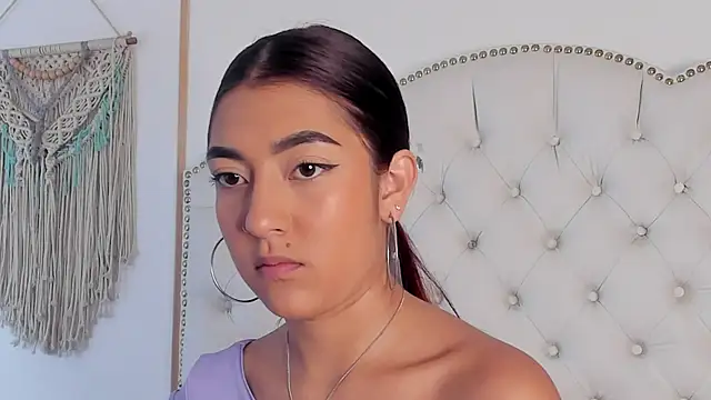 Sara funy online show from February 2026 01:10:01 PM