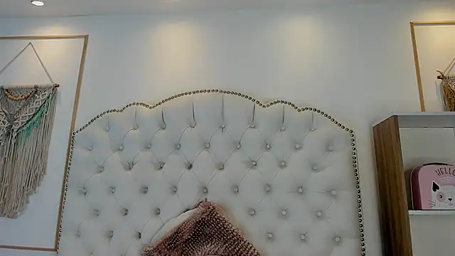 Sara funy online show from May 2026 11:26:02 AM