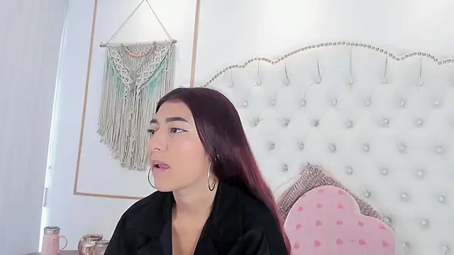 Sara funy online show from May 2026 11:39:01 AM