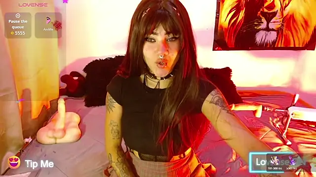Divinejewel69 online show from May 2026 11:27:02 AM