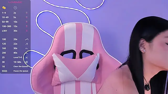 miacapone online show from February 2026 01:23:02 PM