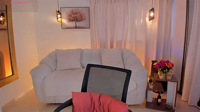 Snapshot of IsabellaLux_ chatting on March 2026 03:55:02 PM IsabellaLux online show from March 2026 03:55:02 PM