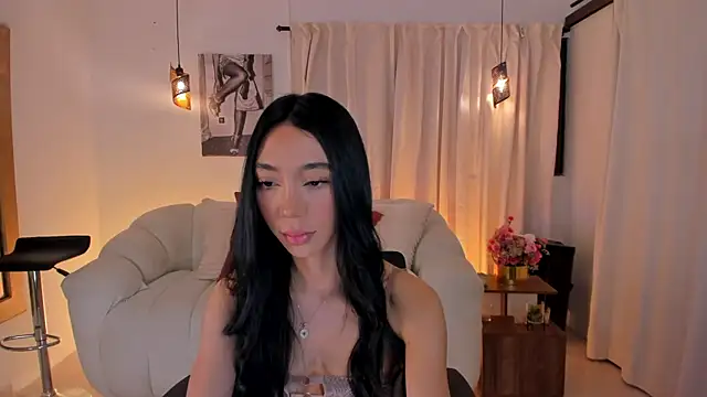 IsabellaLux  online show from April 2026 05:09:02 PM