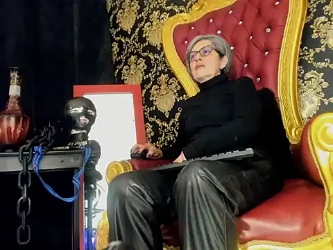 Hades Lyra online show from March 2026 03:16:02 PM