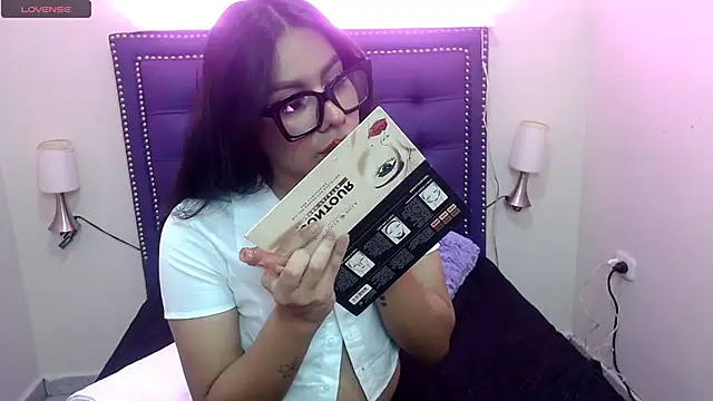 Snapshot of aprilgrief chatting on April 2026 04:12:01 AM aprilgrief online show from April 2026 04:12:01 AM