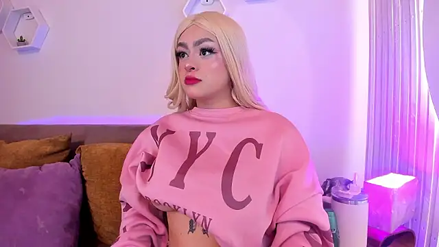 ZafiroMartini  online show from March 2026 11:43:01 PM