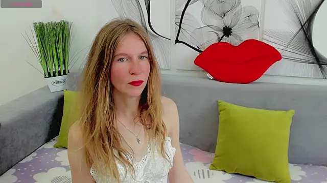Snapshot of Mira_XOo chatting on May 2026 02:35:01 PM Mira XOo online show from May 2026 02:35:01 PM