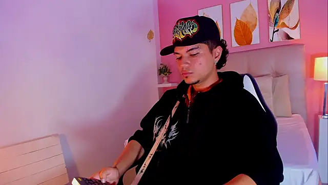 Briian   online show from June 2026 07:23:02 PM