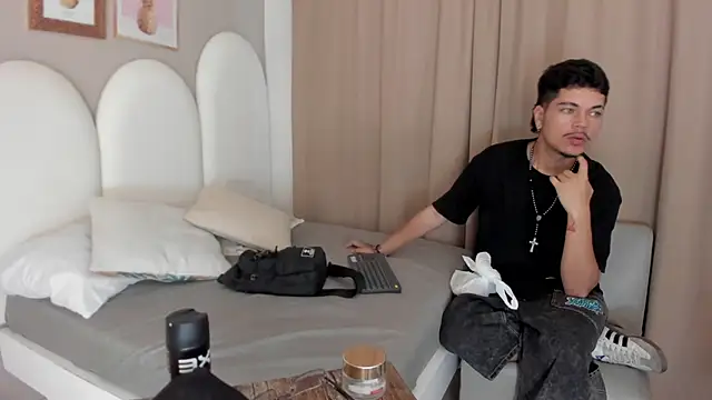 Snapshot of Jason_23__ chatting on April 2026 01:27:02 PM Jason 23 online show from April 2026 01:27:02 PM